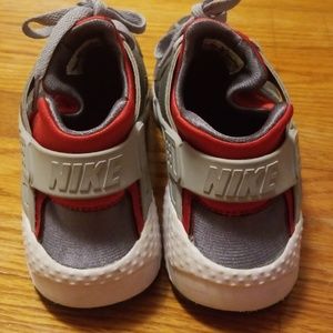 Nike Huaraches sneakers